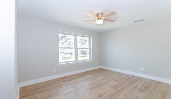1008 S Throckmorton Street, Sherman, TX 75090, 4 Bedrooms Bedrooms, ,2 BathroomsBathrooms,Residential,For Sale,1008 S Throckmorton Street,20881409