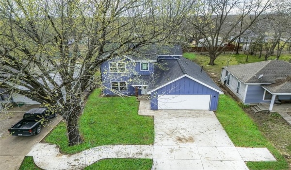 1008 S Throckmorton Street, Sherman, TX 75090, 4 Bedrooms Bedrooms, ,2 BathroomsBathrooms,Residential,For Sale,1008 S Throckmorton Street,20881409