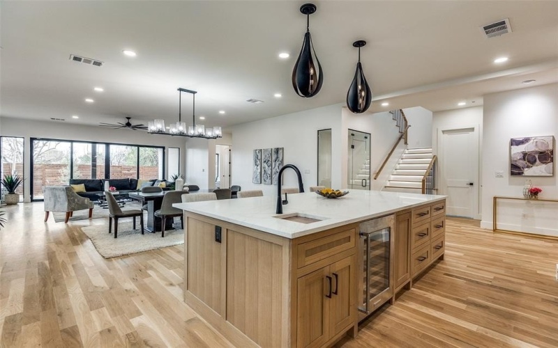 8419 Craighill Avenue, Dallas, TX 75209, 5 Bedrooms Bedrooms, ,5 BathroomsBathrooms,Residential,For Sale,8419 Craighill Avenue,20881466