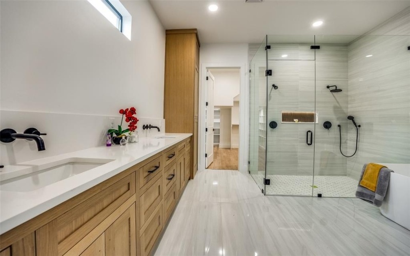 8419 Craighill Avenue, Dallas, TX 75209, 5 Bedrooms Bedrooms, ,5 BathroomsBathrooms,Residential,For Sale,8419 Craighill Avenue,20881466
