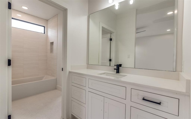 8419 Craighill Avenue, Dallas, TX 75209, 5 Bedrooms Bedrooms, ,5 BathroomsBathrooms,Residential,For Sale,8419 Craighill Avenue,20881466