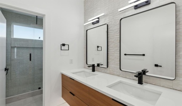 4031 Brundrette Street, Dallas, TX 75212, 4 Bedrooms Bedrooms, ,3 BathroomsBathrooms,Residential,For Sale,4031 Brundrette Street,20883421