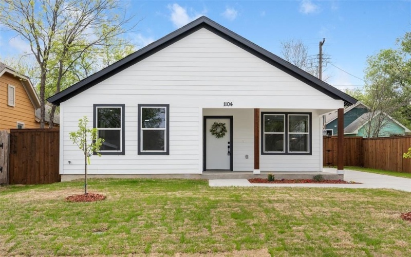 1104 E Cannon Street, Fort Worth, TX 76104, 3 Bedrooms Bedrooms, ,2 BathroomsBathrooms,Residential,For Sale,1104 E Cannon Street,20881640