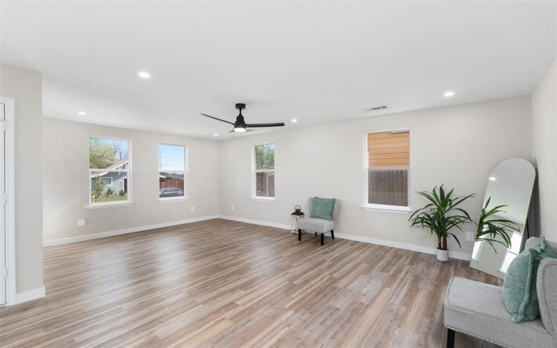 1104 E Cannon Street, Fort Worth, TX 76104, 3 Bedrooms Bedrooms, ,2 BathroomsBathrooms,Residential,For Sale,1104 E Cannon Street,20881640