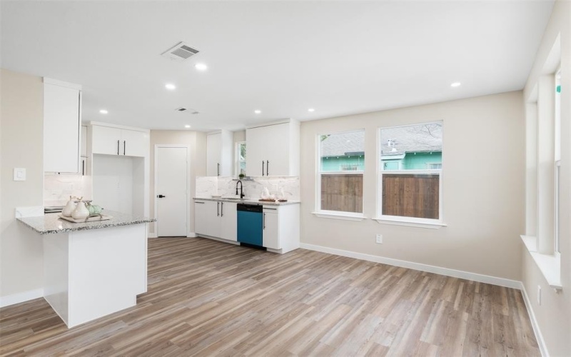 1104 E Cannon Street, Fort Worth, TX 76104, 3 Bedrooms Bedrooms, ,2 BathroomsBathrooms,Residential,For Sale,1104 E Cannon Street,20881640
