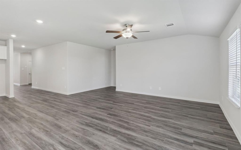 2215 Preakness Drive, Seagoville, TX 75159, 4 Bedrooms Bedrooms, ,3 BathroomsBathrooms,Residential,For Sale,2215 Preakness Drive,20883495