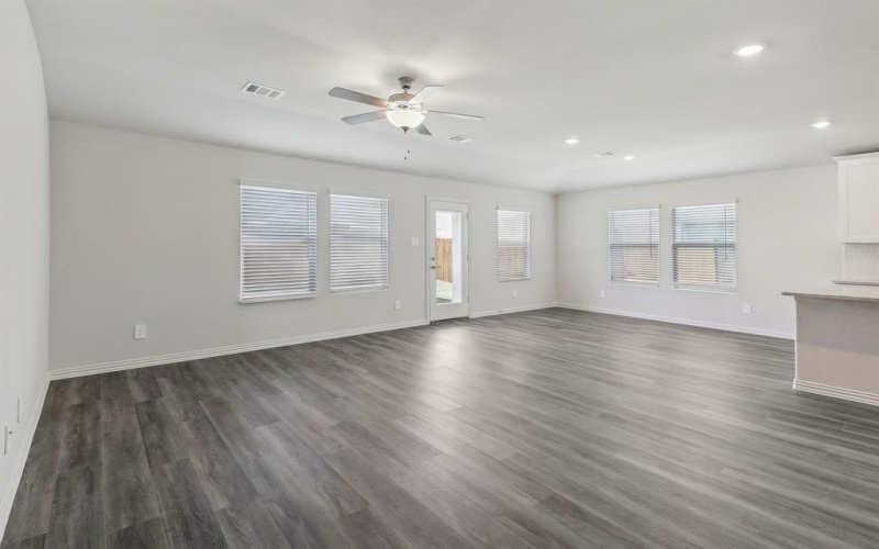 2215 Preakness Drive, Seagoville, TX 75159, 4 Bedrooms Bedrooms, ,3 BathroomsBathrooms,Residential,For Sale,2215 Preakness Drive,20883495