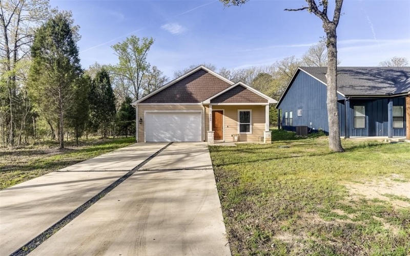 5245 Bill Cody Circle, Log Cabin, TX 75148, 2 Bedrooms Bedrooms, ,2 BathroomsBathrooms,Residential,For Sale,5245 Bill Cody Circle,20881860