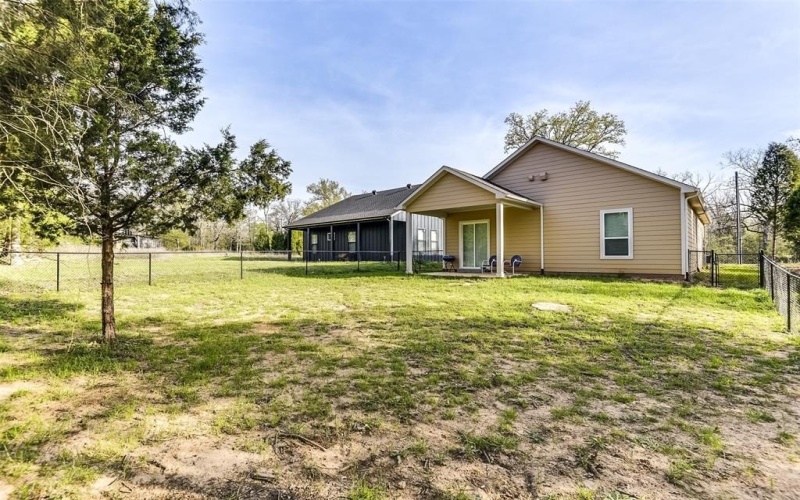 5245 Bill Cody Circle, Log Cabin, TX 75148, 2 Bedrooms Bedrooms, ,2 BathroomsBathrooms,Residential,For Sale,5245 Bill Cody Circle,20881860