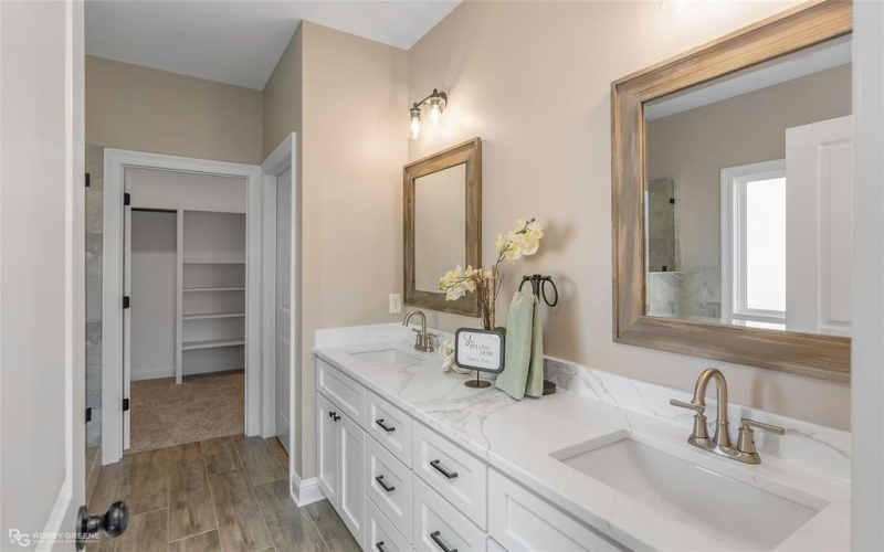 1957 ROSSIE LEE Drive, Bossier City, LA 71112, 3 Bedrooms Bedrooms, ,2 BathroomsBathrooms,Residential,For Sale,1957 ROSSIE LEE Drive,20881894