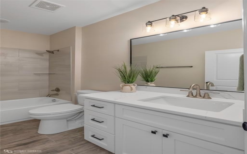 1957 ROSSIE LEE Drive, Bossier City, LA 71112, 3 Bedrooms Bedrooms, ,2 BathroomsBathrooms,Residential,For Sale,1957 ROSSIE LEE Drive,20881894