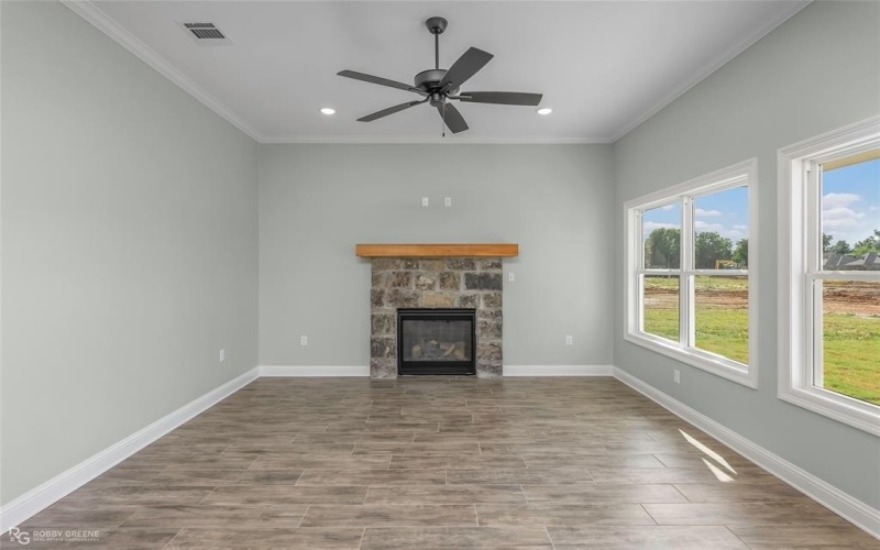 1957 ROSSIE LEE Drive, Bossier City, LA 71112, 3 Bedrooms Bedrooms, ,2 BathroomsBathrooms,Residential,For Sale,1957 ROSSIE LEE Drive,20881894