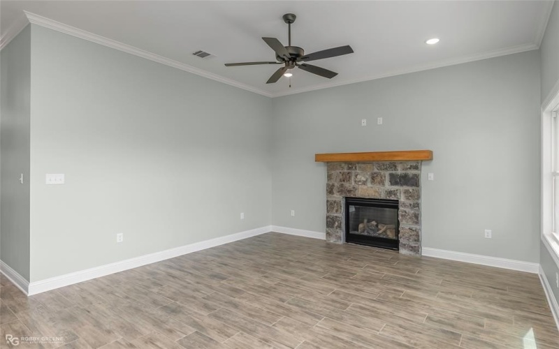 1957 ROSSIE LEE Drive, Bossier City, LA 71112, 3 Bedrooms Bedrooms, ,2 BathroomsBathrooms,Residential,For Sale,1957 ROSSIE LEE Drive,20881894