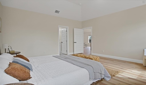 5501 Lovell Avenue, Fort Worth, TX 76107, 4 Bedrooms Bedrooms, ,2 BathroomsBathrooms,Residential,For Sale,5501 Lovell Avenue,20882135
