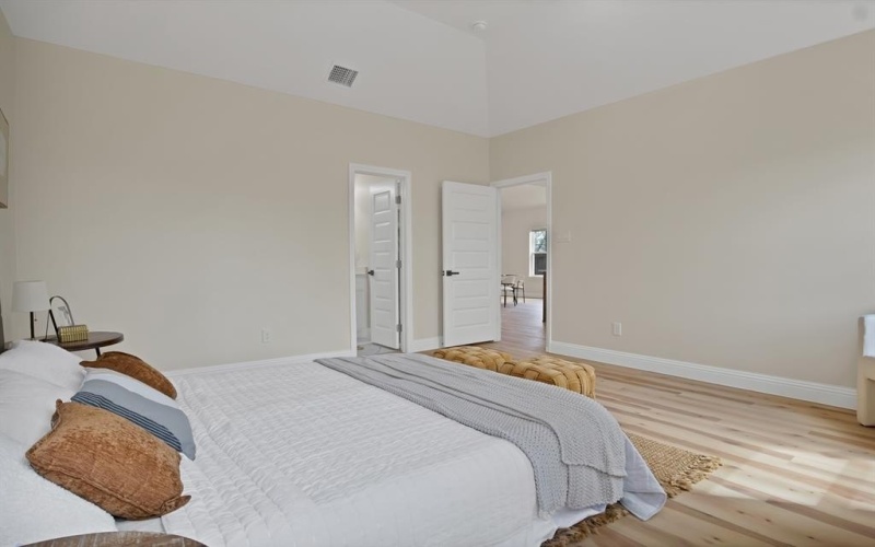 5501 Lovell Avenue, Fort Worth, TX 76107, 4 Bedrooms Bedrooms, ,2 BathroomsBathrooms,Residential,For Sale,5501 Lovell Avenue,20882135