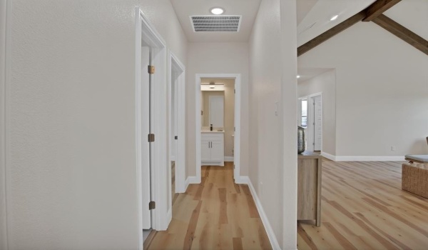 5501 Lovell Avenue, Fort Worth, TX 76107, 4 Bedrooms Bedrooms, ,2 BathroomsBathrooms,Residential,For Sale,5501 Lovell Avenue,20882135