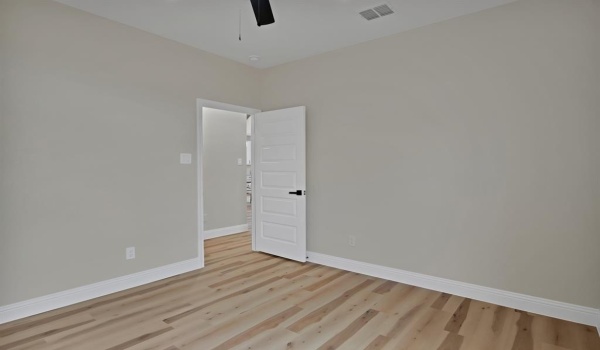 5501 Lovell Avenue, Fort Worth, TX 76107, 4 Bedrooms Bedrooms, ,2 BathroomsBathrooms,Residential,For Sale,5501 Lovell Avenue,20882135