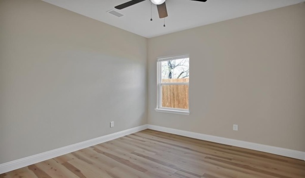 5501 Lovell Avenue, Fort Worth, TX 76107, 4 Bedrooms Bedrooms, ,2 BathroomsBathrooms,Residential,For Sale,5501 Lovell Avenue,20882135