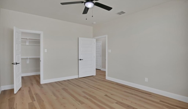 5501 Lovell Avenue, Fort Worth, TX 76107, 4 Bedrooms Bedrooms, ,2 BathroomsBathrooms,Residential,For Sale,5501 Lovell Avenue,20882135