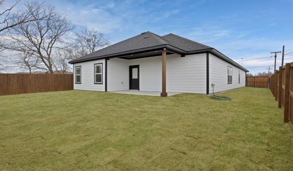 5501 Lovell Avenue, Fort Worth, TX 76107, 4 Bedrooms Bedrooms, ,2 BathroomsBathrooms,Residential,For Sale,5501 Lovell Avenue,20882135