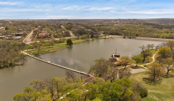 5501 Lovell Avenue, Fort Worth, TX 76107, 4 Bedrooms Bedrooms, ,2 BathroomsBathrooms,Residential,For Sale,5501 Lovell Avenue,20882135