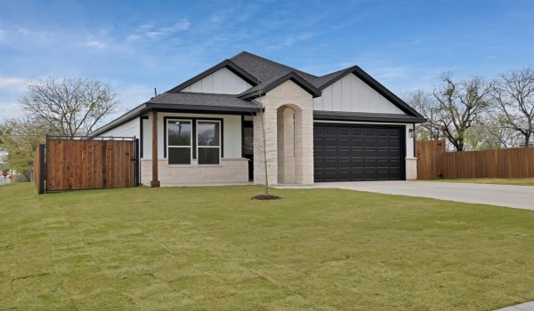 5501 Lovell Avenue, Fort Worth, TX 76107, 4 Bedrooms Bedrooms, ,2 BathroomsBathrooms,Residential,For Sale,5501 Lovell Avenue,20882135