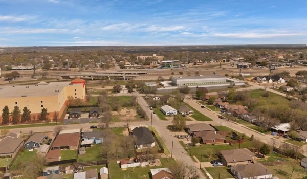 5501 Lovell Avenue, Fort Worth, TX 76107, 4 Bedrooms Bedrooms, ,2 BathroomsBathrooms,Residential,For Sale,5501 Lovell Avenue,20882135