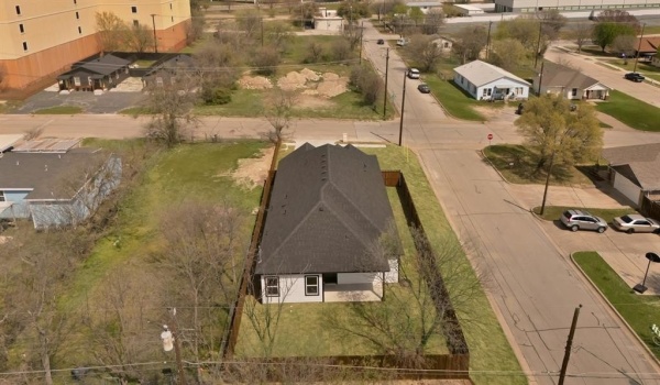 5501 Lovell Avenue, Fort Worth, TX 76107, 4 Bedrooms Bedrooms, ,2 BathroomsBathrooms,Residential,For Sale,5501 Lovell Avenue,20882135