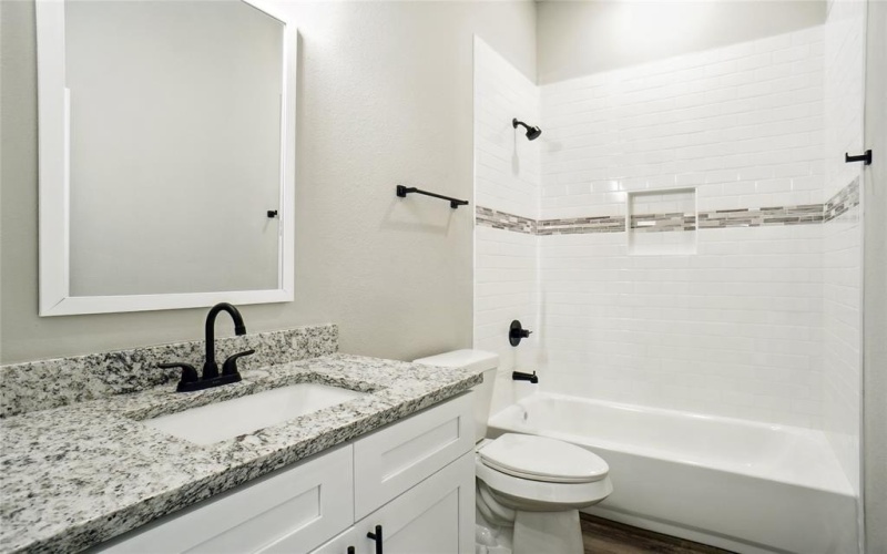 2302 Navasota Street, Granbury, TX 76048, 3 Bedrooms Bedrooms, ,2 BathroomsBathrooms,Residential,For Sale,2302 Navasota Street,20883936