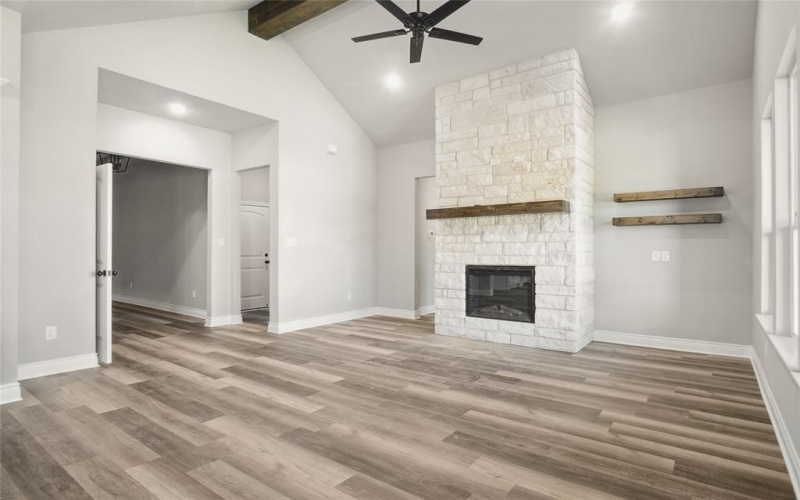 2302 Navasota Street, Granbury, TX 76048, 3 Bedrooms Bedrooms, ,2 BathroomsBathrooms,Residential,For Sale,2302 Navasota Street,20883936