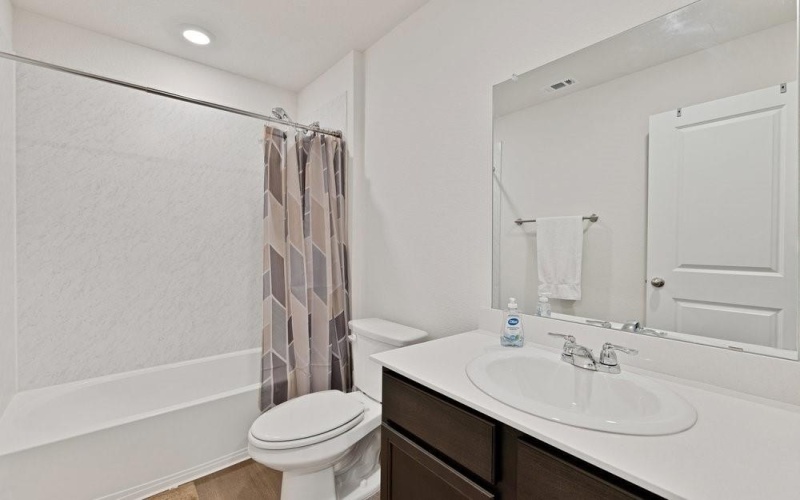 13120 Enclave Parkway, Providence Village, TX 76227, 3 Bedrooms Bedrooms, ,2 BathroomsBathrooms,Residential,For Sale,13120 Enclave Parkway,20884036