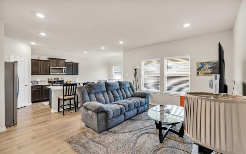 13120 Enclave Parkway, Providence Village, TX 76227, 3 Bedrooms Bedrooms, ,2 BathroomsBathrooms,Residential,For Sale,13120 Enclave Parkway,20884036