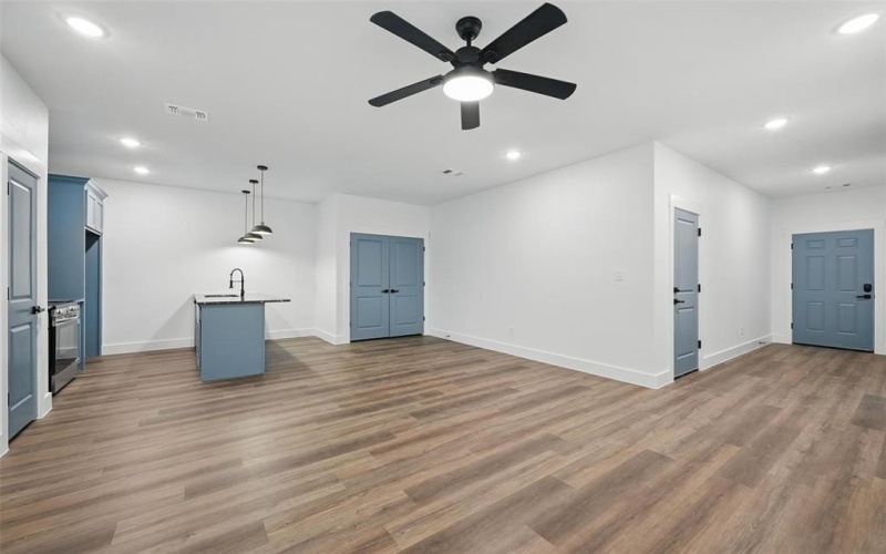 427 E Munson Street, Denison, TX 75021, 3 Bedrooms Bedrooms, ,2 BathroomsBathrooms,Residential,For Sale,427 E Munson Street,20884055