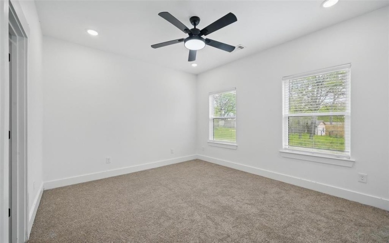 427 E Munson Street, Denison, TX 75021, 3 Bedrooms Bedrooms, ,2 BathroomsBathrooms,Residential,For Sale,427 E Munson Street,20884055