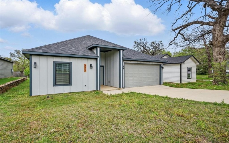 427 E Munson Street, Denison, TX 75021, 3 Bedrooms Bedrooms, ,2 BathroomsBathrooms,Residential,For Sale,427 E Munson Street,20884055