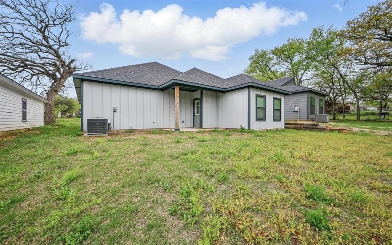 427 E Munson Street, Denison, TX 75021, 3 Bedrooms Bedrooms, ,2 BathroomsBathrooms,Residential,For Sale,427 E Munson Street,20884055