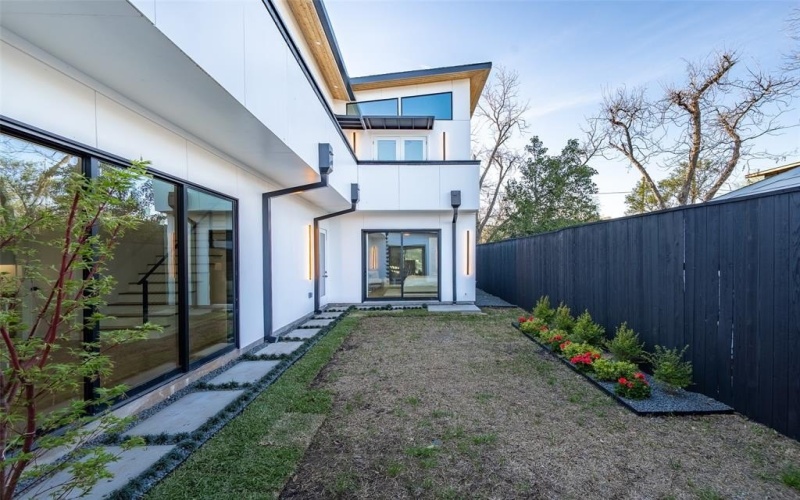 8903 Forest Hills Boulevard, Dallas, TX 75218, 5 Bedrooms Bedrooms, ,7 BathroomsBathrooms,Residential,For Sale,8903 Forest Hills Boulevard,20882331
