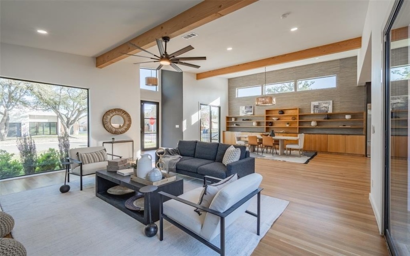 8903 Forest Hills Boulevard, Dallas, TX 75218, 5 Bedrooms Bedrooms, ,7 BathroomsBathrooms,Residential,For Sale,8903 Forest Hills Boulevard,20882331