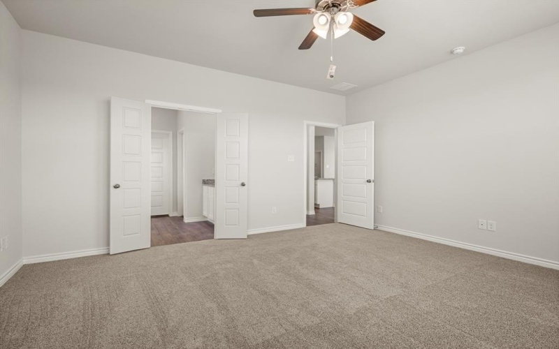 9221 Union Pacific Drive, Fort Worth, TX 76036, 3 Bedrooms Bedrooms, ,2 BathroomsBathrooms,Residential,For Sale,9221 Union Pacific Drive,20884090