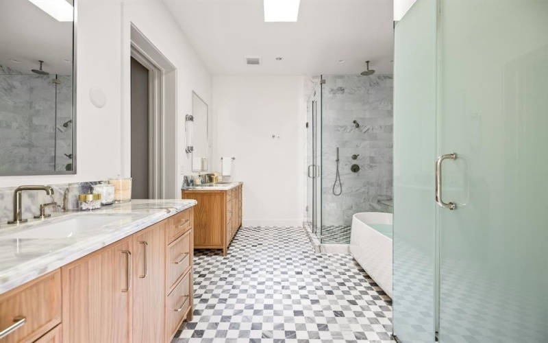 3938 Hawthorne Avenue, Dallas, TX 75219, 3 Bedrooms Bedrooms, ,3 BathroomsBathrooms,Residential,For Sale,3938 Hawthorne Avenue,20884115