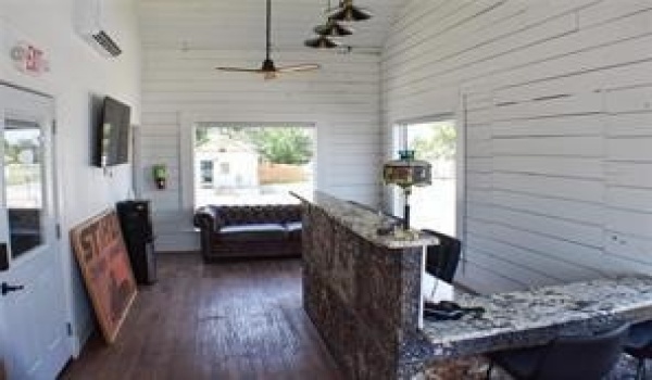 103 N Mason Street, Bowie, TX 76230, ,Commercial Sale,For Sale,103 N Mason Street,20882469