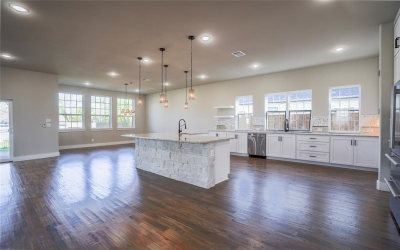1616 N Bradley Street, McKinney, TX 75069, 5 Habitaciones Habitaciones , ,6 BañosBaños,Residential,En Venta,1616 N Bradley Street,20883256
