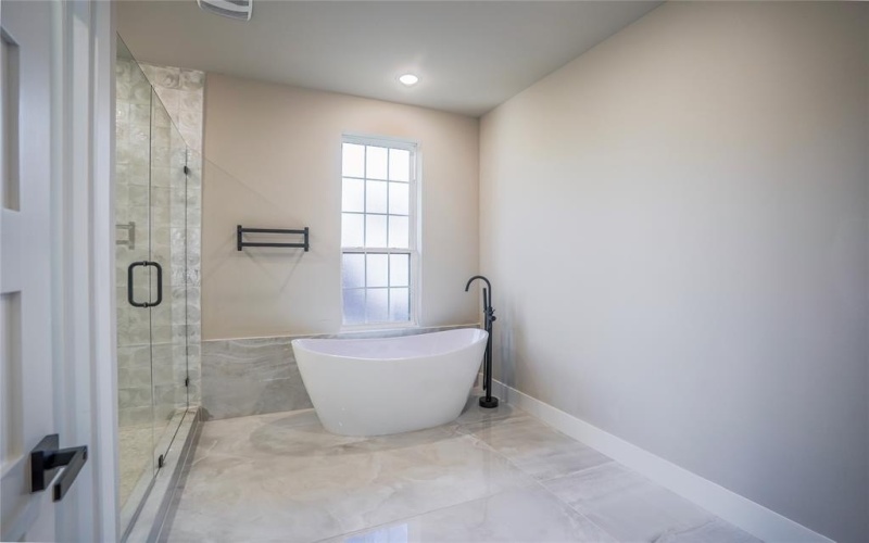 1616 N Bradley Street, McKinney, TX 75069, 5 Habitaciones Habitaciones , ,6 BañosBaños,Residential,En Venta,1616 N Bradley Street,20883256