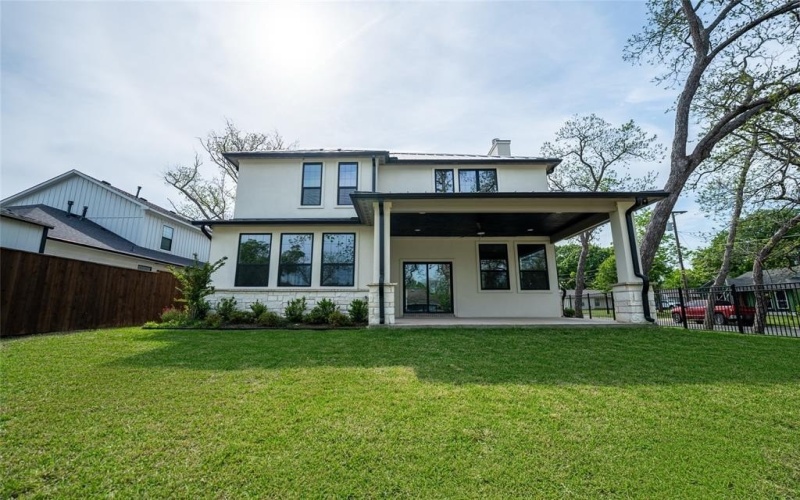 1616 N Bradley Street, McKinney, TX 75069, 5 Habitaciones Habitaciones , ,6 BañosBaños,Residential,En Venta,1616 N Bradley Street,20883256