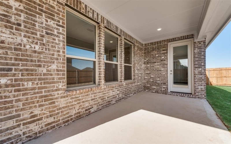 2704 Shiners Street, Forney, TX 75126, 3 Bedrooms Bedrooms, ,2 BathroomsBathrooms,Residential,For Sale,2704 Shiners Street,20883703