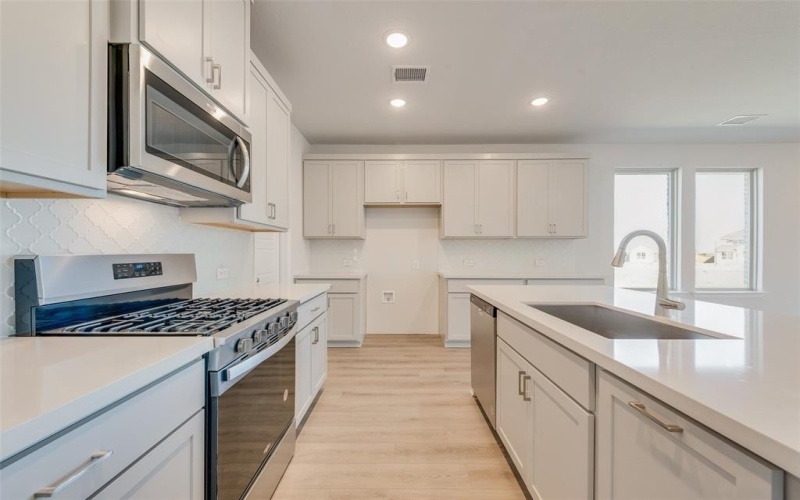 2704 Shiners Street, Forney, TX 75126, 3 Bedrooms Bedrooms, ,2 BathroomsBathrooms,Residential,For Sale,2704 Shiners Street,20883703