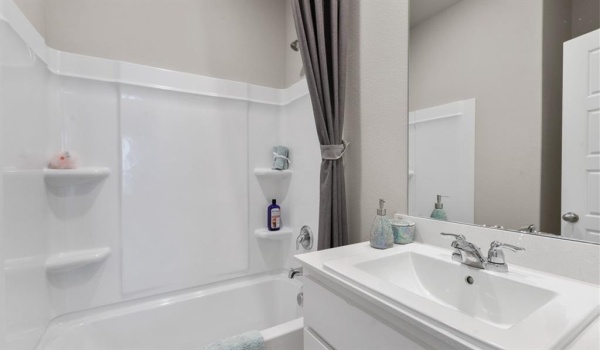 3068 STRAWBERRY FARM Lane, Fort Worth, TX 76140, 3 Bedrooms Bedrooms, ,2 BathroomsBathrooms,Residential,For Sale,3068 STRAWBERRY FARM Lane,20884343
