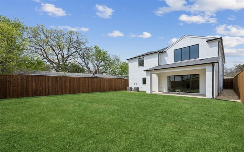 8934 Diceman Drive, Dallas, TX 75218, 4 Bedrooms Bedrooms, ,5 BathroomsBathrooms,Residential,For Sale,8934 Diceman Drive,20884359