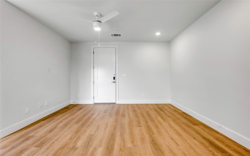 5313 Reiger Avenue #302, Dallas, TX 75214, 1 Bedroom Bedrooms, ,1 BathroomBathrooms,Residential Lease,For Rent,5313 Reiger Avenue,20882108