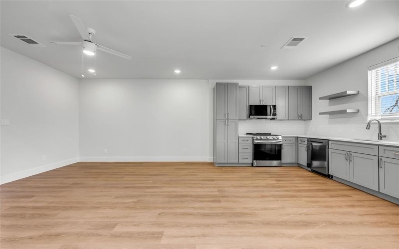 5313 Reiger Avenue #302, Dallas, TX 75214, 1 Bedroom Bedrooms, ,1 BathroomBathrooms,Residential Lease,For Rent,5313 Reiger Avenue,20882108